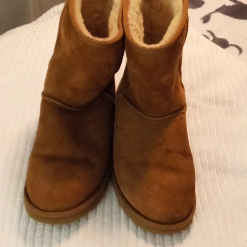 Ugg Boots - Picture 6 of 7